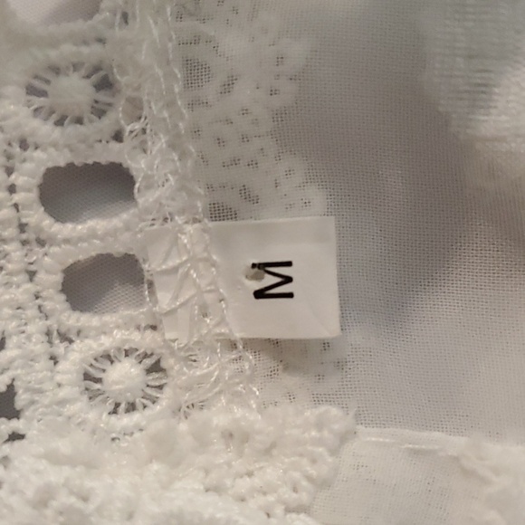 Womens White Raised Puffy Texture Pom Pom Blouse Sheer Keyhole back Sz.Medium - Picture 5 of 7